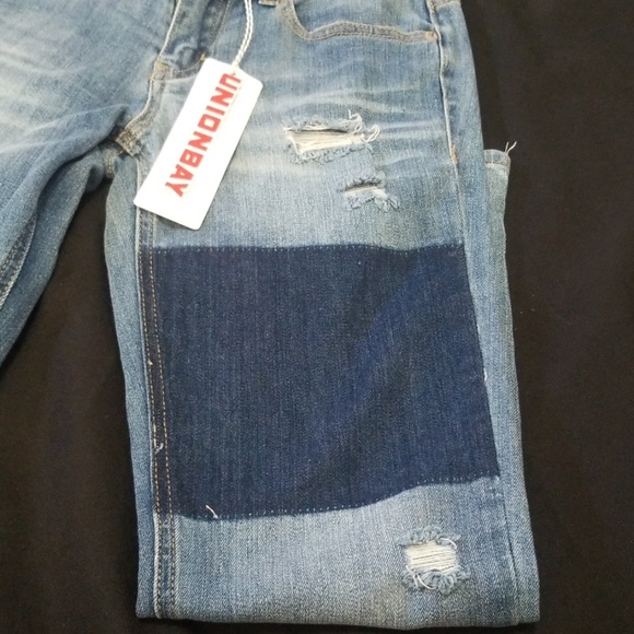 NWT Patchwork Vintage Wash Jeans - Picture 7 of 8
